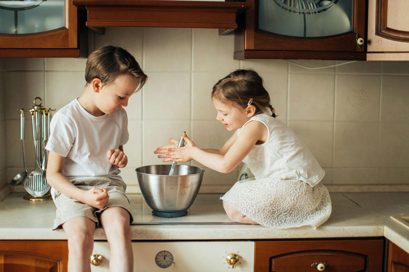 children baking in the kitchen