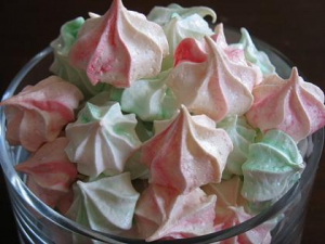 christmas meringue jello kisses cookies