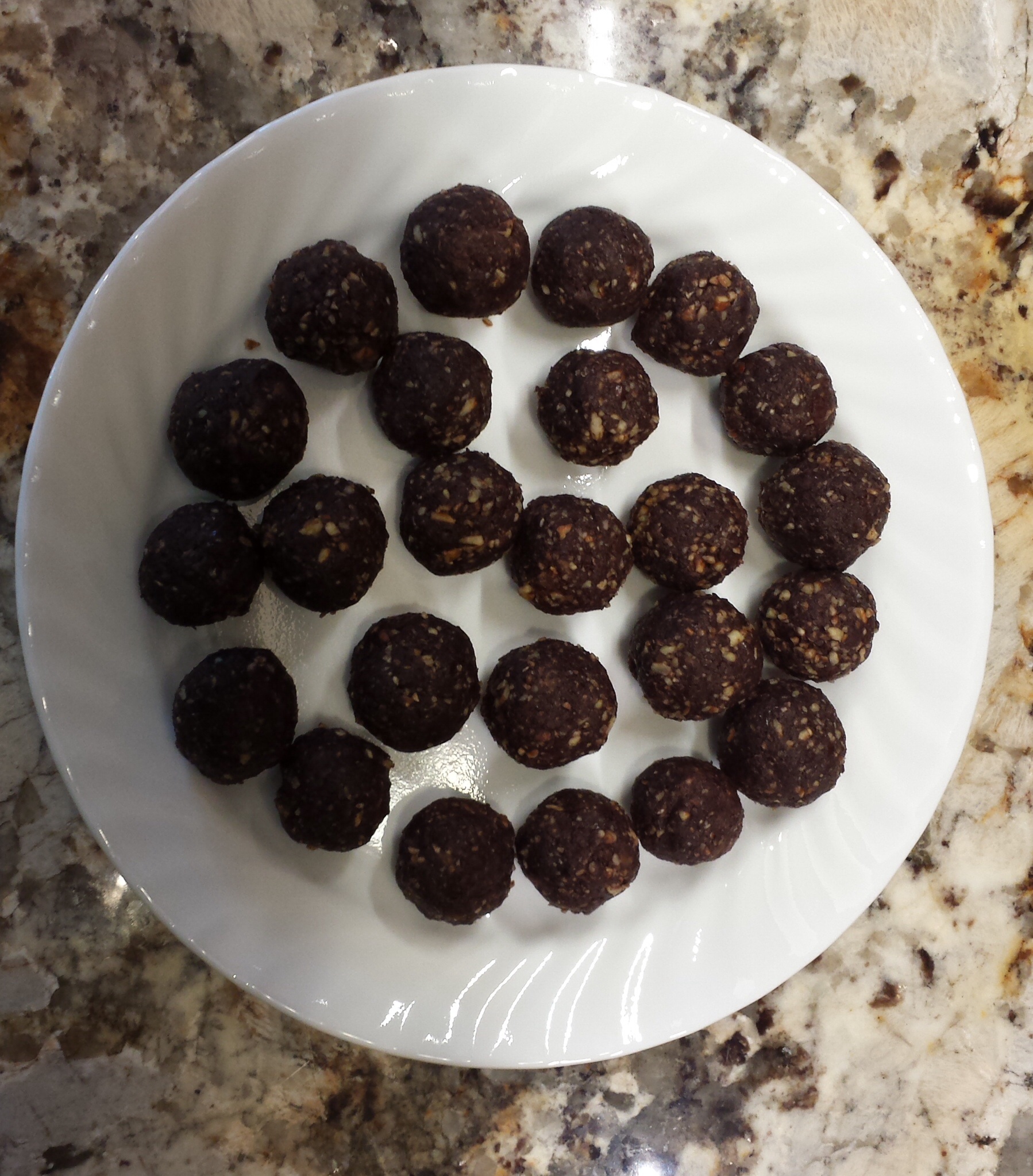 Fudge Babies (Paleo Fudge Balls)