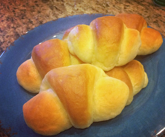 crescent-rolls-closeup-on-b