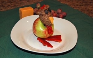 fruit turkey with apple, taro, red pepper, cheese, and grapes, make your own fruit turkey, online recipe organizer