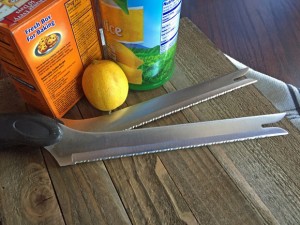 clean kitchen knives, lemon juice, baking soda, natural rust remover