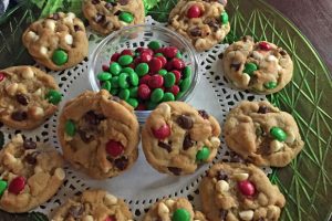 Santa Pudding M&M Cookies