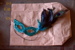 Mardi Gras DIY Mask by Aida Mollenkamp