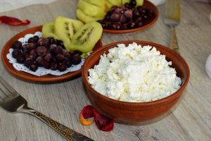 Cottage Cheese with Berries and Kiwi - Pixabay